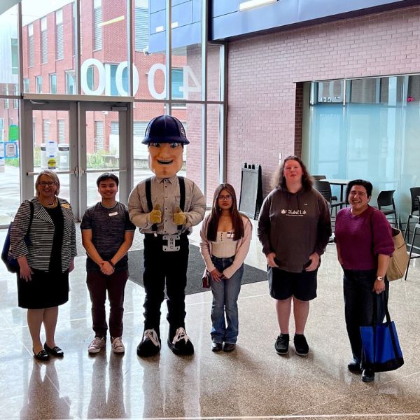 Congresswoman Emily Randall Visits Grays Harbor College